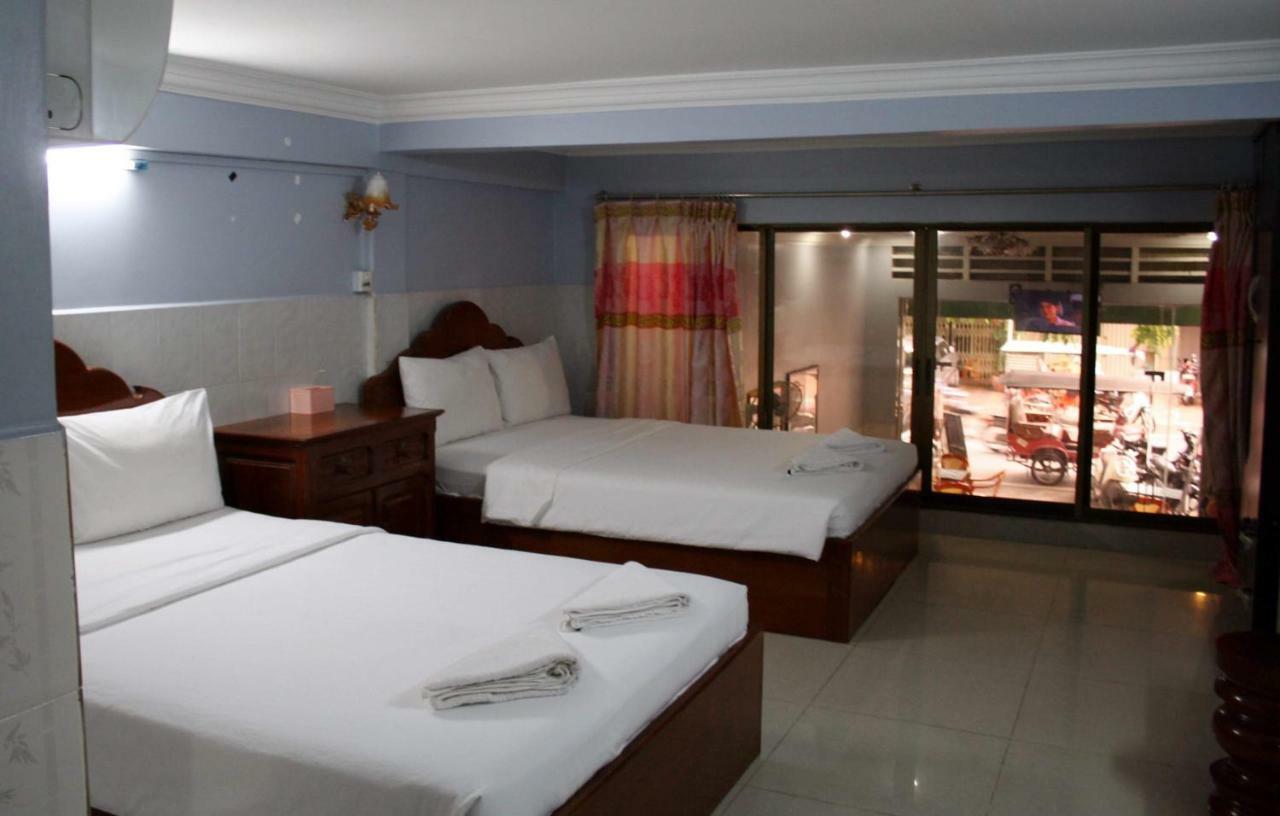 Khmer Village Guesthouse Пном Пен Екстериор снимка