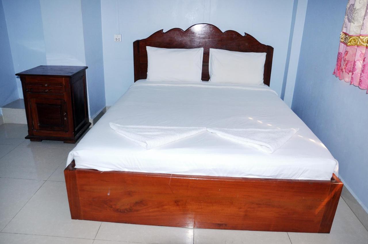 Khmer Village Guesthouse Пном Пен Екстериор снимка